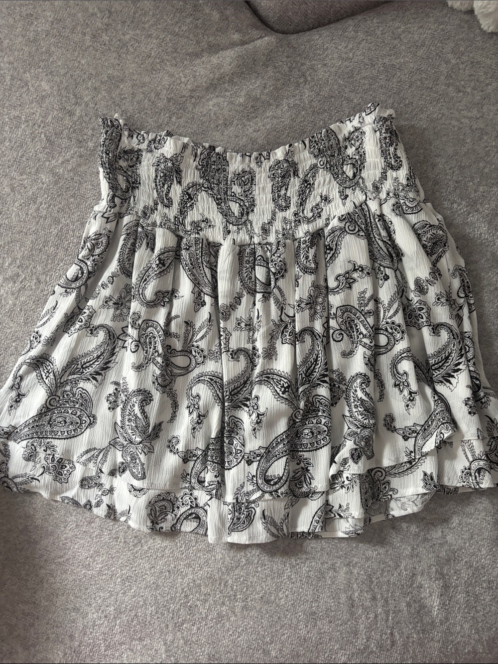 Women’s White Paisley Smocked Waist Skirt